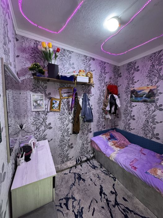 Olmazor tuman Qorasaroy Chinniobod 66kv.m 2-3/8/9 kavartira soliladi