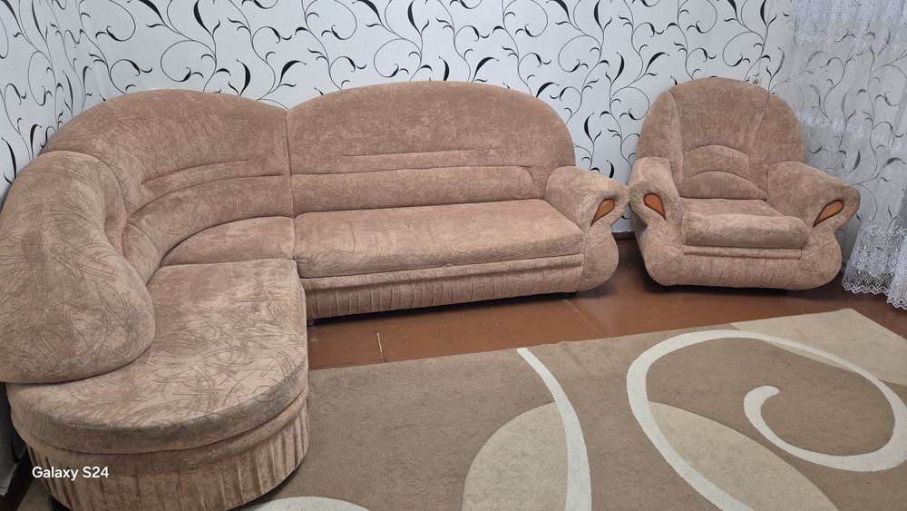 Угловой диван для гостиной