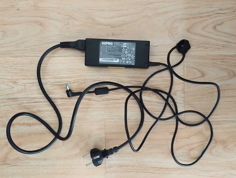 Dezmembrez laptop Acer Aspire E1-531