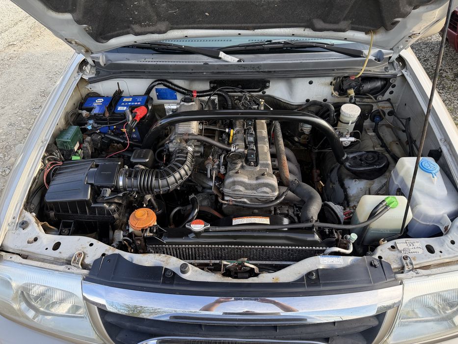 Suzuki vitara 2.0 benzina 4x4 reductor -carlig- aer conditionat