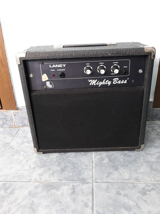 Amplificator pentru chitară