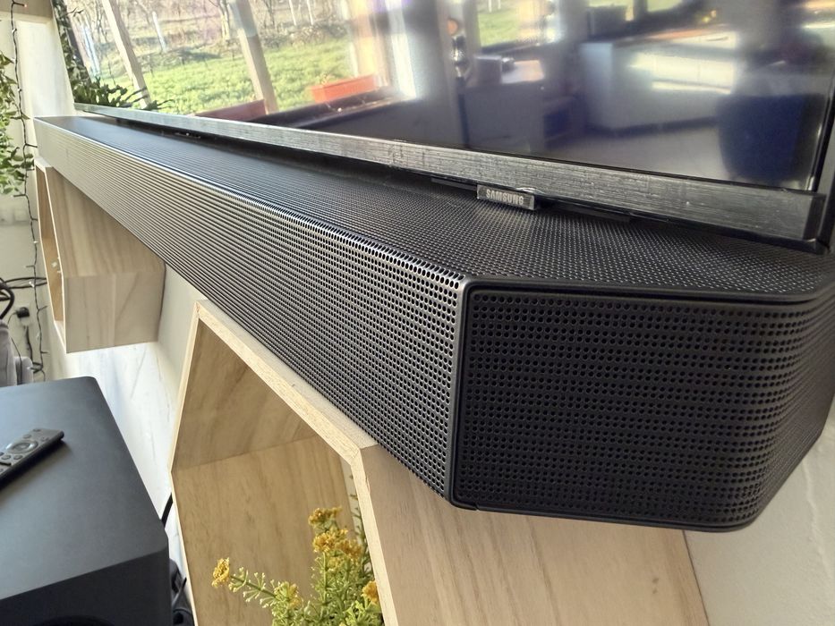 Саундбар SAMSUNG