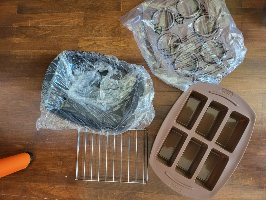 Уред за десерти и сладкиши Tefal Cake Factory Delices кейкове мъфини