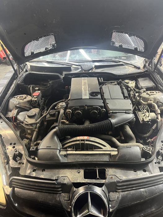 Dezmembrez Mercedes SLK 200 Kompresor R171