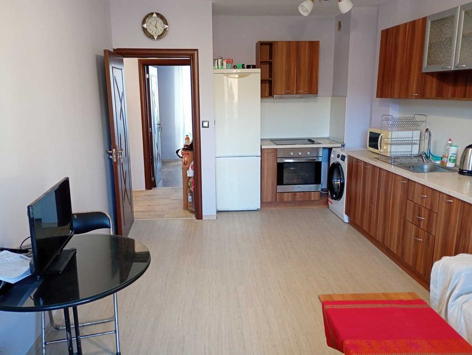 Дава се под наем Двустаен апартамент в Варна, Аспарухово - 60 кв.м за 500 € - Снимка #2