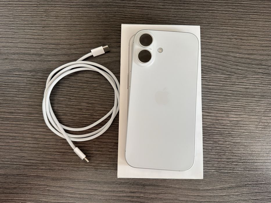 iPhone 16 128GB white