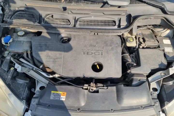 Dezmembrez Ford focus C MAX 1 FACELIFT  motor 1.8tdci 115cp KKDA dezmembrari usa portiera  aripa oglinda far