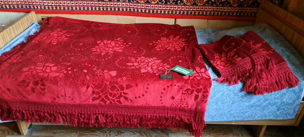 Покрывало двухспальное, велюровое