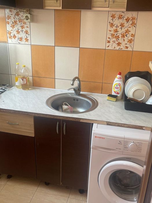 Garsoniera dd vanzare in m6 lângă vatra