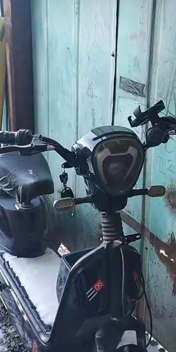 Продам Электроскутер ск8