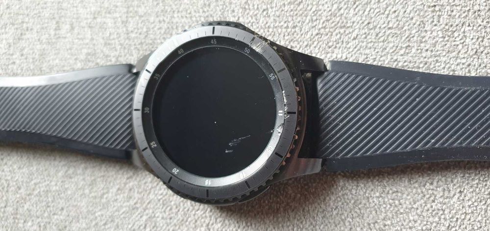 Samsung Gear S3 Frontier смарт часовник