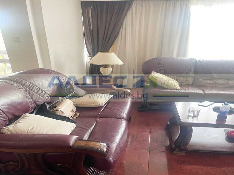 Дава се под наем Четиристаен апартамент в София, Витоша - 145 кв.м за 900 € - Снимка #2