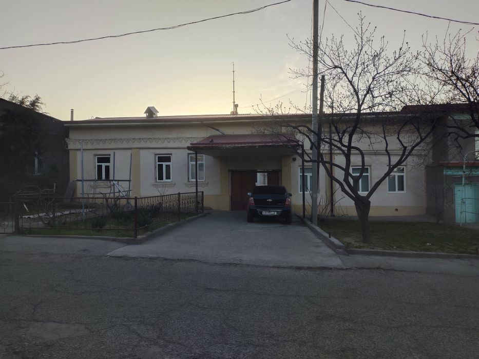 Uy sotiladi Yunusobod  bodomzor