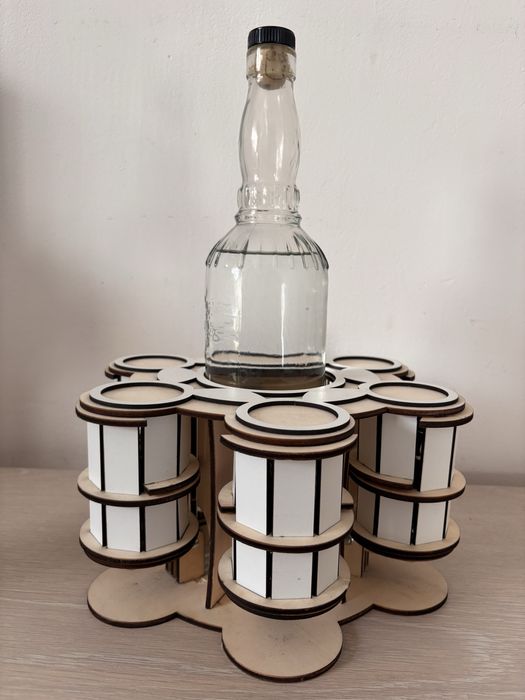 Cutie cadou pentru barbati “Cutie cu pahare de palinca”