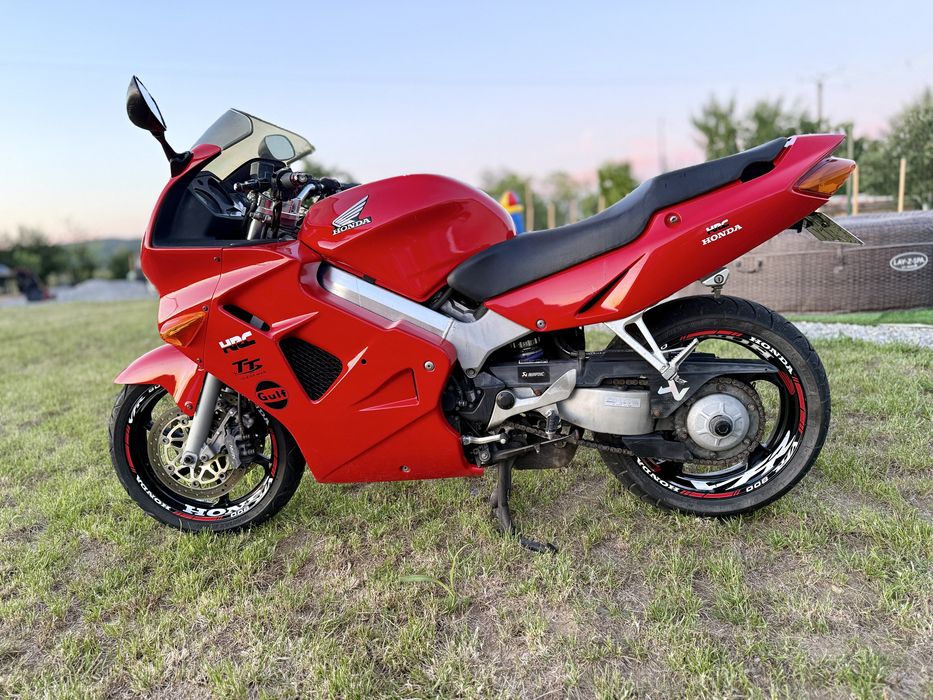 HONDA VFR 800 , stare foarte buna