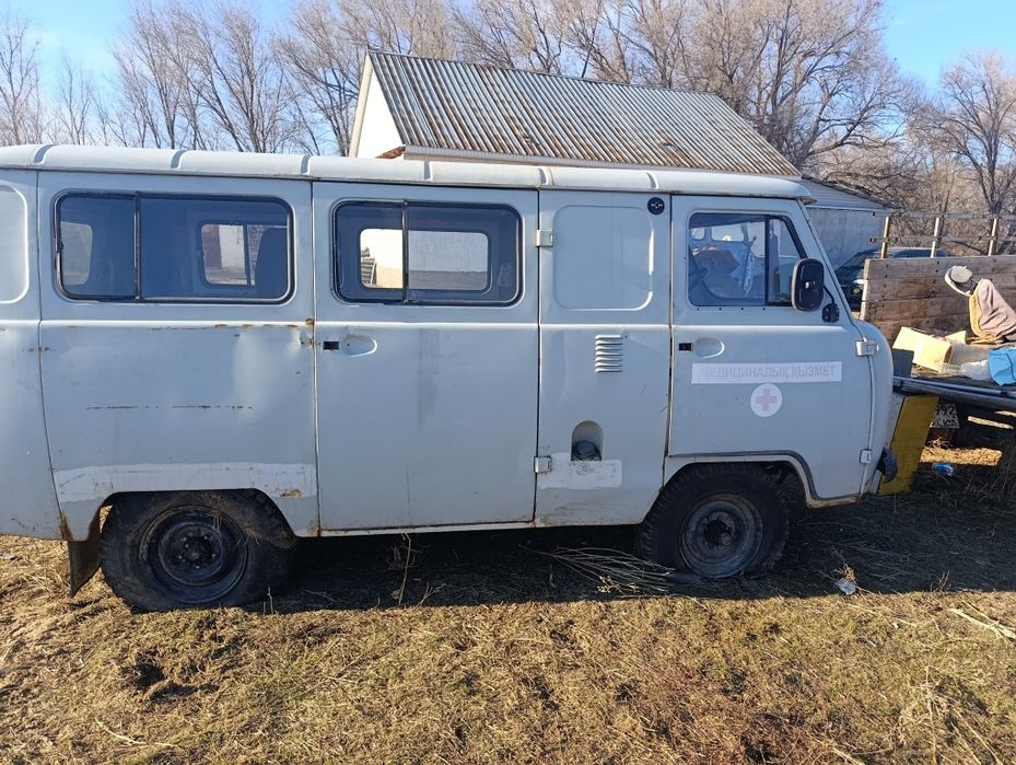 Продам УАЗ на запчасти