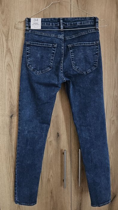 Чисто нови дамски дънки от Mango