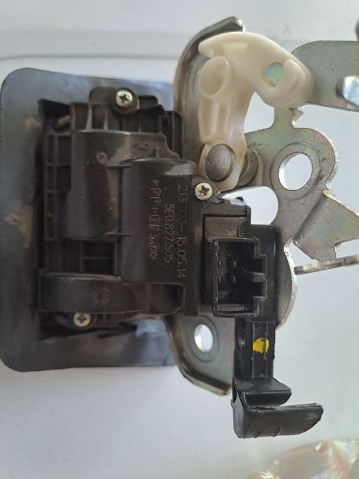 De vânzare! Incuietoare portbagaj skoda octavia 3 break din 2015 !