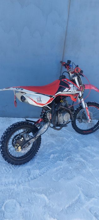 Продам питбайк apollo140