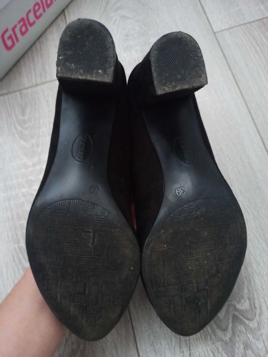 Pantofi cu toc gros și vârf rotunjit mărime 39 Graceland