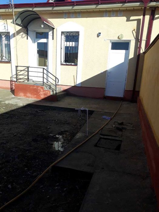 Саёхатда 2 сотохли, 3 хоналик катедж сотилади.