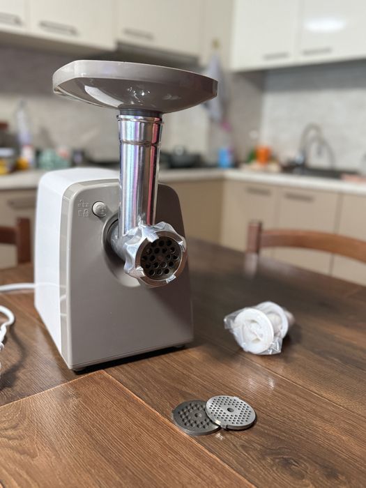 Месомелачка електрическа Delimano