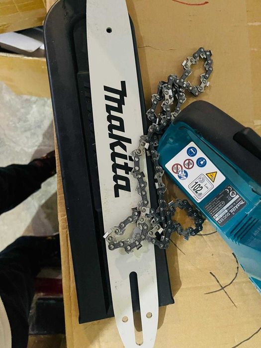 Fierastrau cu lant Makita DUC353Z compatibil cu acumulatori LXT 18VX2, lama 35 cm