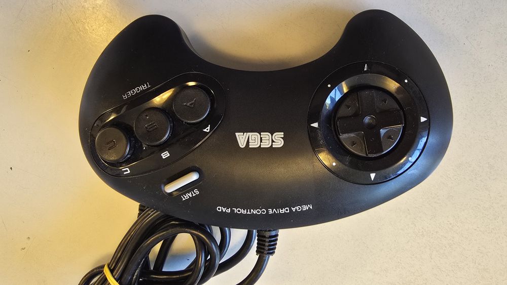 Controller original Sega Mega Drive II