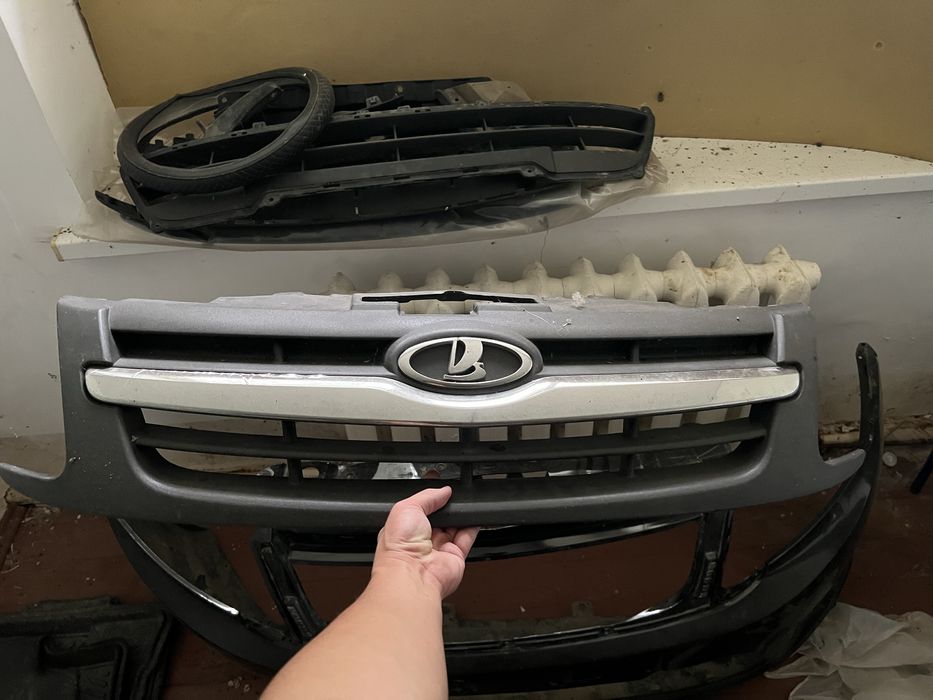 Передний бампер , Лада Гранта.