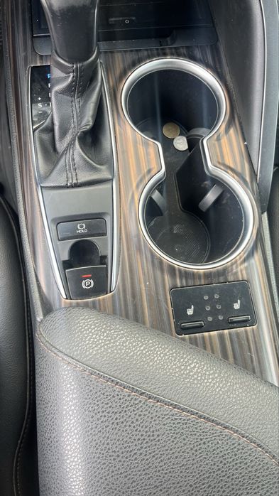 Toyota Camry 70