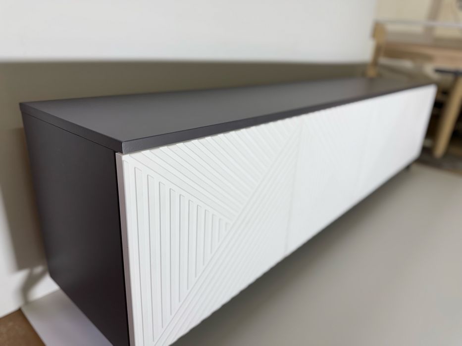 Продам тв тумбу из мдф