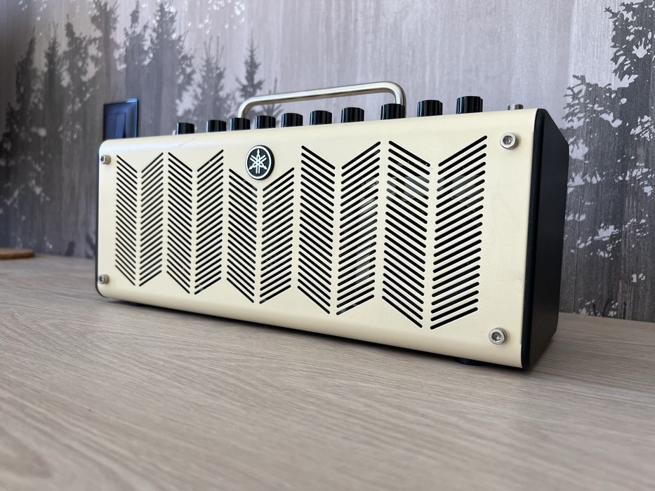 Китарен усилвател Yamaha THR10