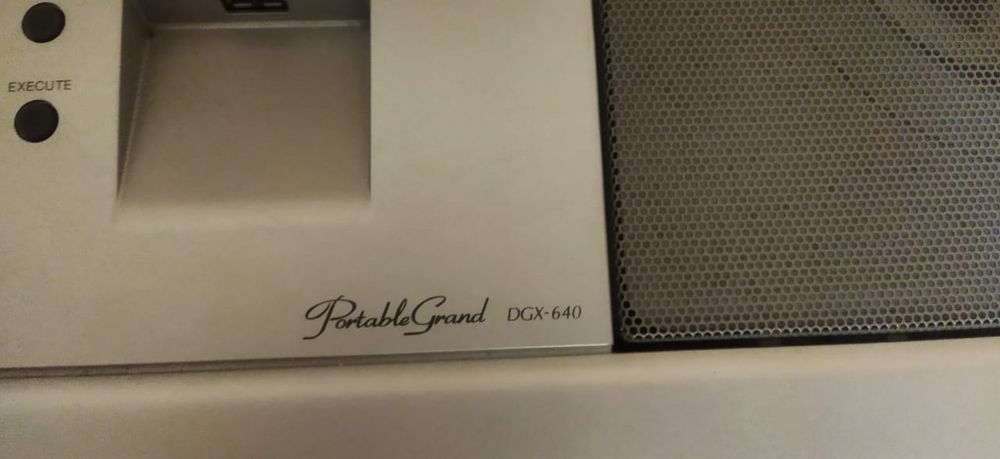 Ямаха пианино молоточковый