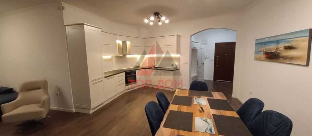 Дава се под наем Тристаен апартамент в Варна, Гръцка махала - 130 кв.м за 1300 € - Снимка #1