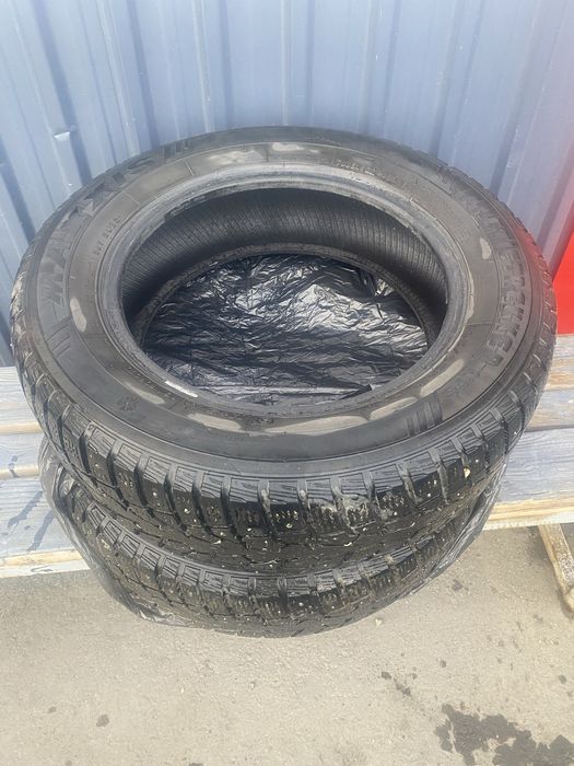 Продам зимнюю резину  195/65 R15