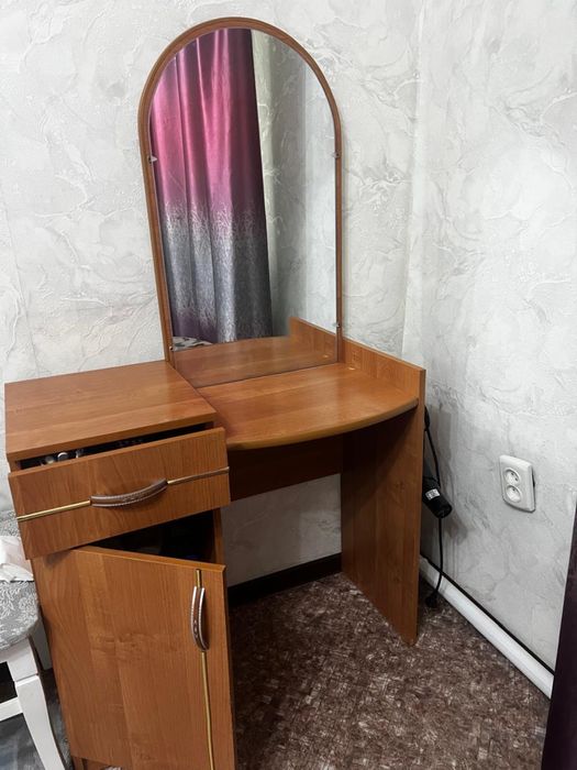 Туалетный столик
