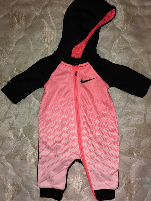 дрехи за новородено момичвнце  50-56