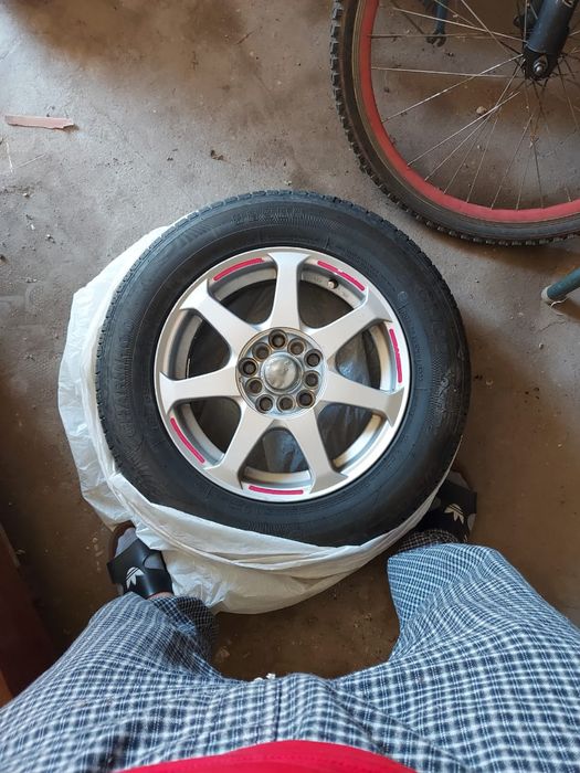 Продаём титановые диски вместе с резиной