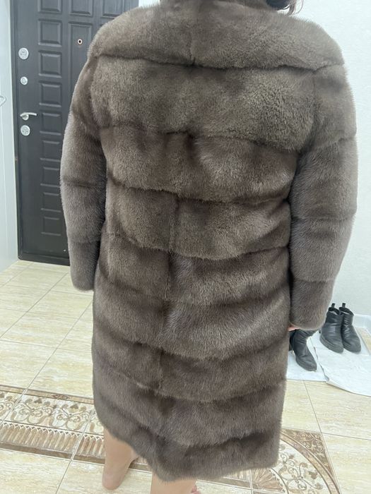 Продам женскую шубу