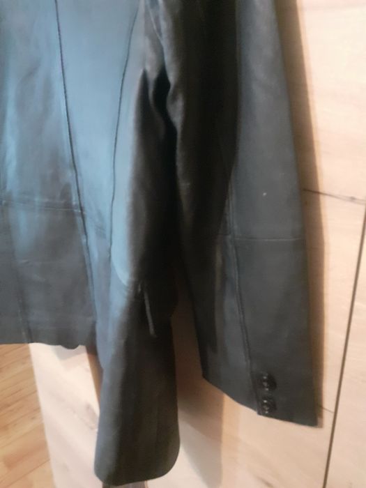 Geacă/Sacou  piele  naturală, impecabilă .