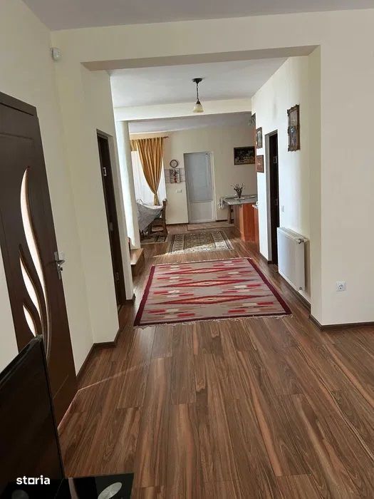 Platoul Cornesti - Vanzare casa 5 camere - Str. Posada