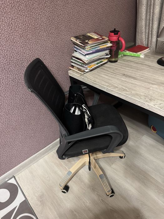 Стол рабочий, в детскую