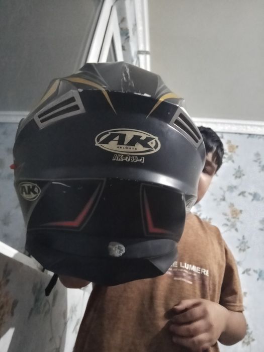 Мото шлем продам