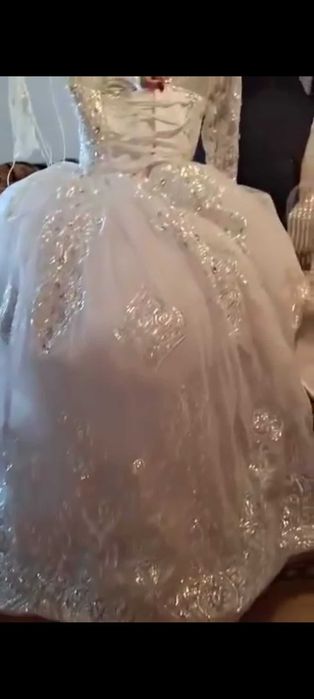 Vand rochie mireasa
