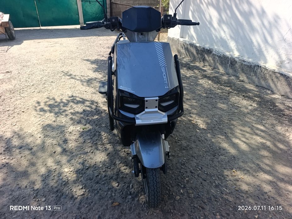 Продаю скутер большой
