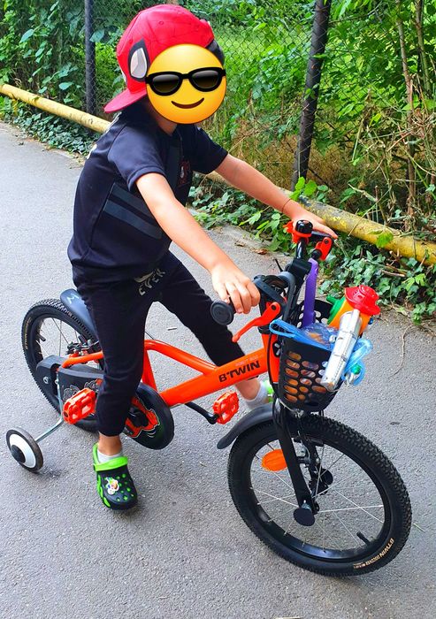 Bicicleta de copii cu roti ajutatoare
