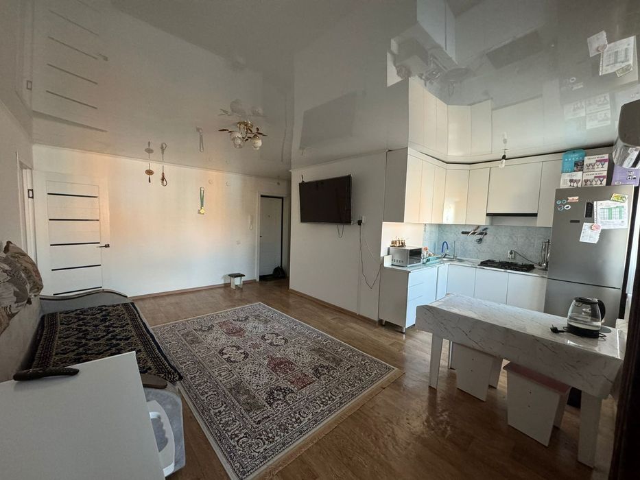 3 бөлмелі 5-ші қабатта сатылады.