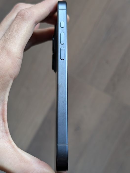 iPhone 15 Pro, 128 GB, eSIM