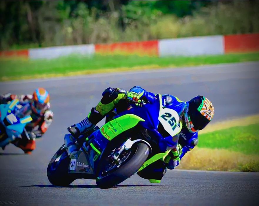 Yamaha R6 - RACE