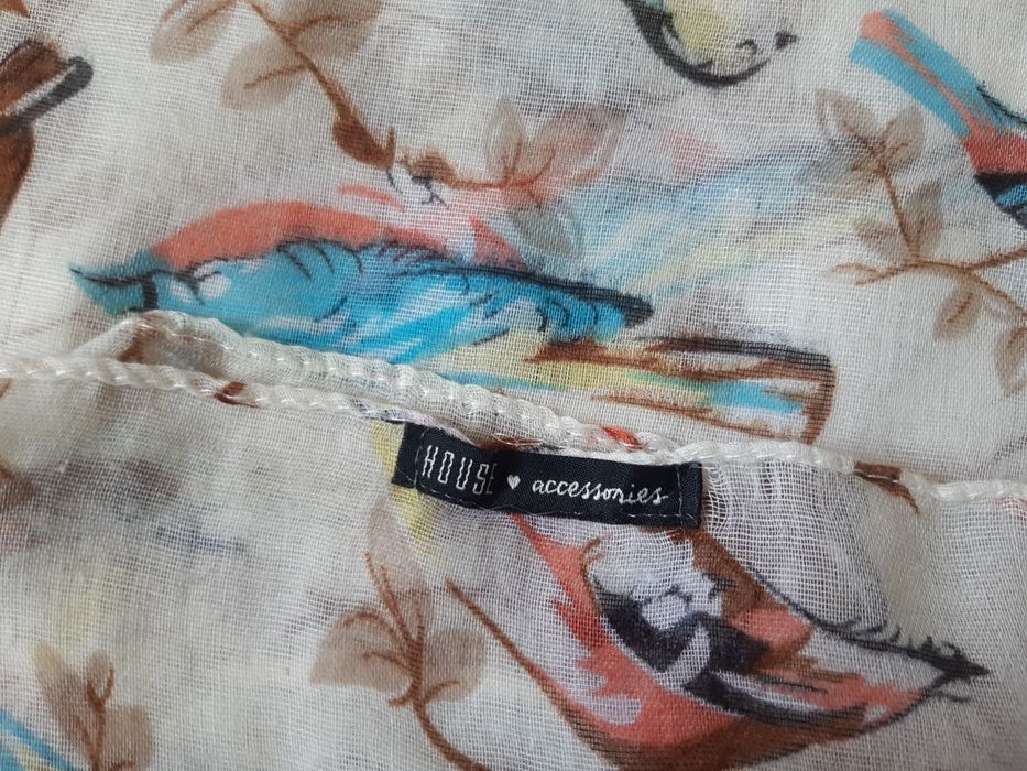 Лот 4 броя цветни тънки шалове